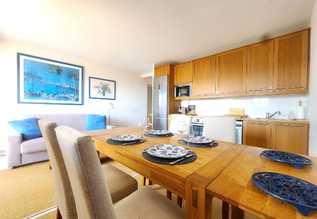 Apartment in Théoule-sur-Mer - Magnificent 2p sea view and swimming pool 