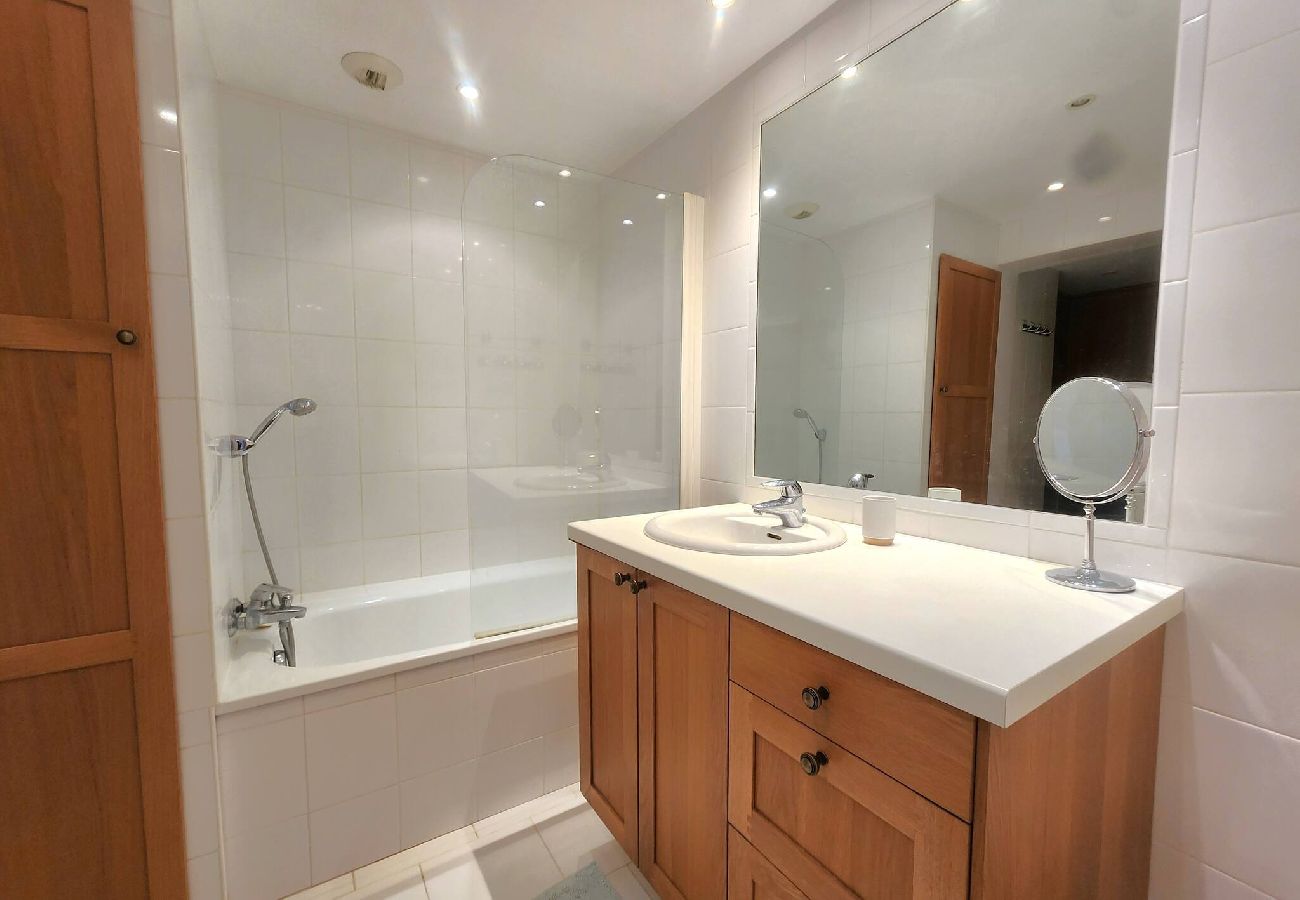 Apartment in Théoule-sur-Mer - Magnificent 2p sea view and swimming pool 