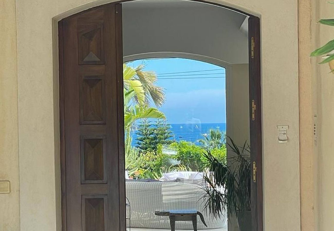 House in Vallauris - 4-bedroom villa with sea view and private pool 