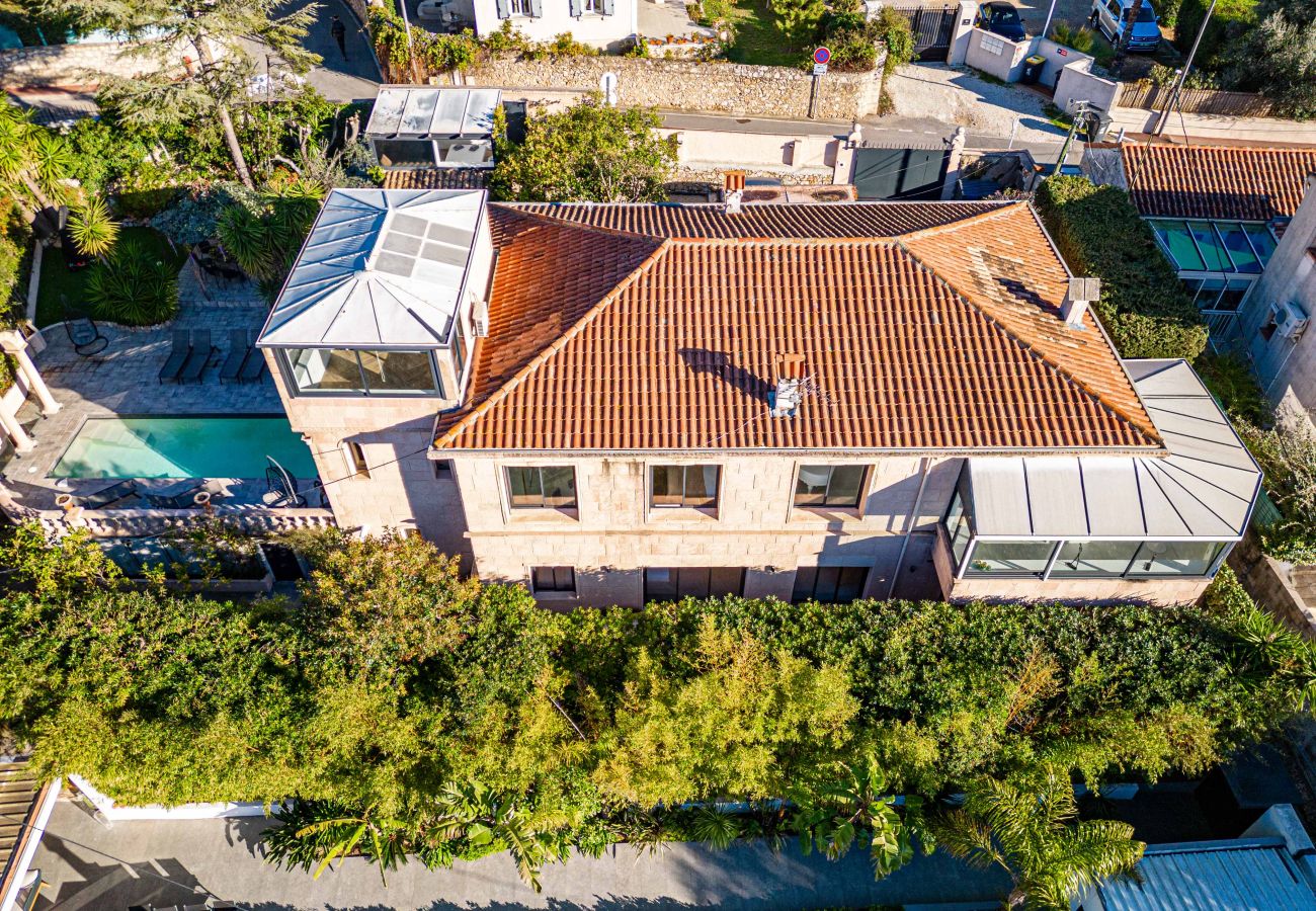 Villa in Cannes - Luxurious 6 bedroom villa with pool & sauna