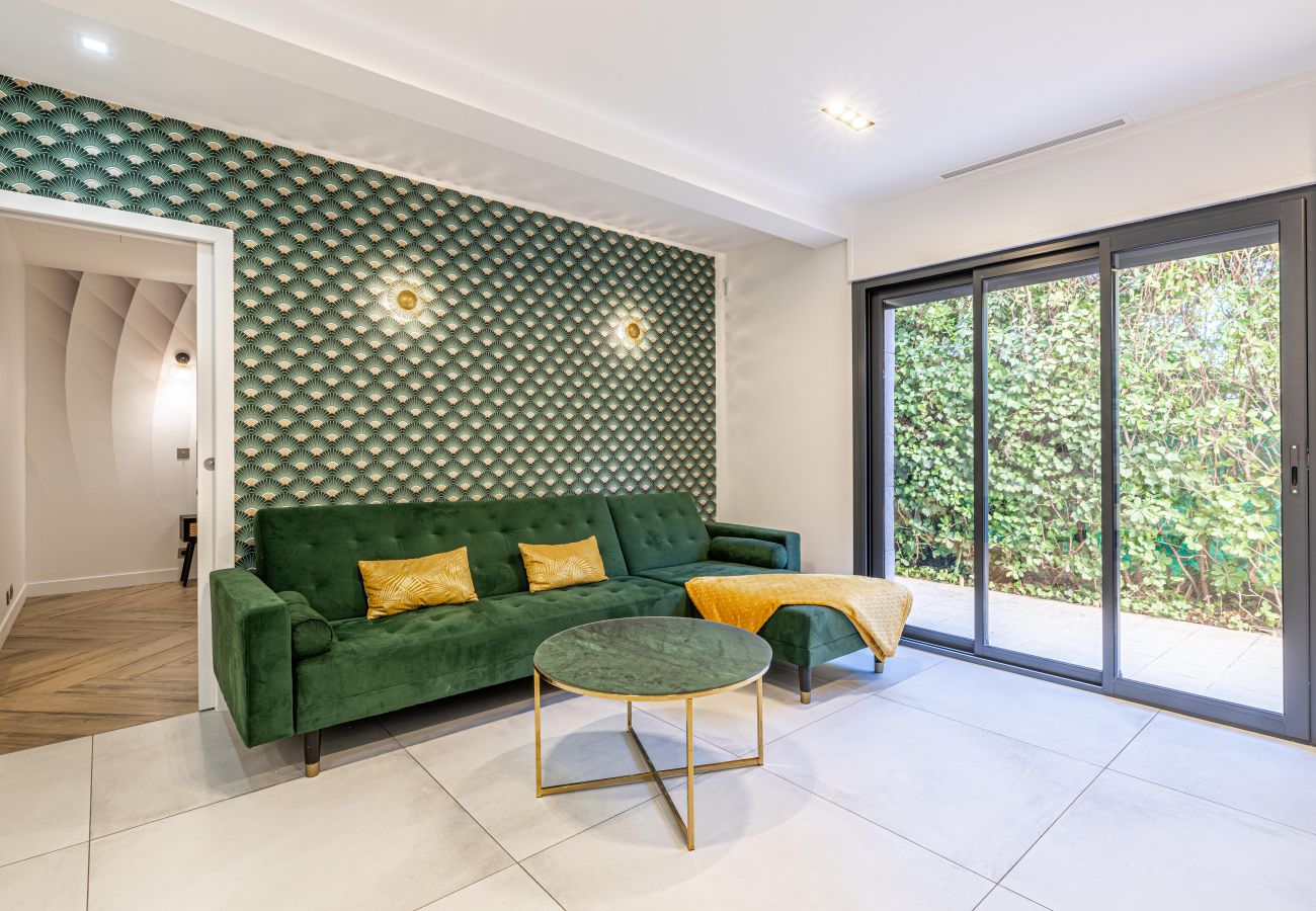 Villa in Cannes - Luxurious 6 bedroom villa with pool & sauna