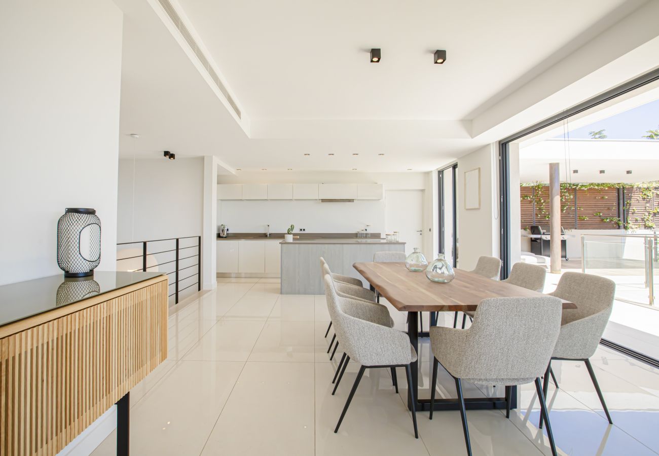 Villa in Le Cannet - 4 bedroom Californian villa with private pool - 1km from Cannes