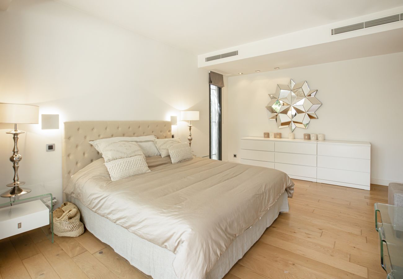 Villa in Le Cannet - 4 bedroom Californian villa with private pool - 1km from Cannes
