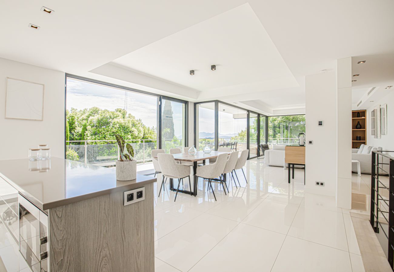 Villa in Le Cannet - 4 bedroom Californian villa with private pool - 1km from Cannes