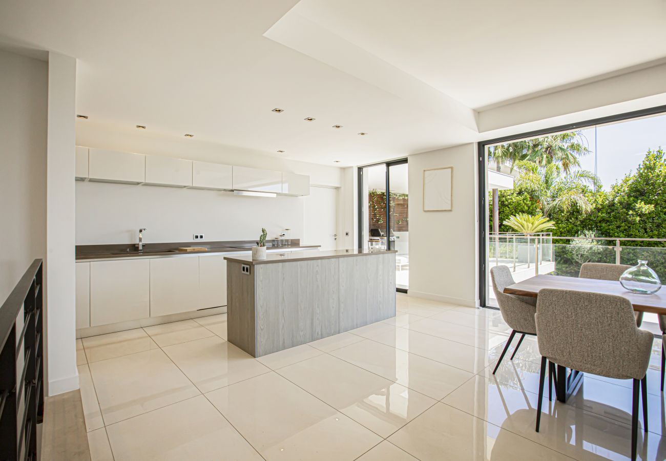 Villa in Le Cannet - 4 bedroom Californian villa with private pool - 1km from Cannes