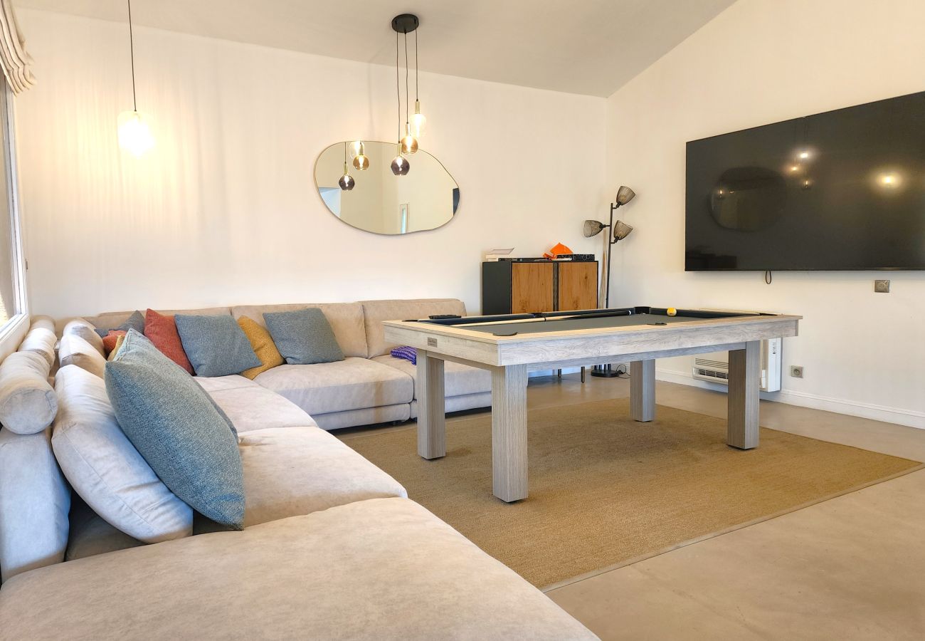Villa in Mandelieu-la-Napoule - Villa in the hills above Mandelieu with sea view and private pool