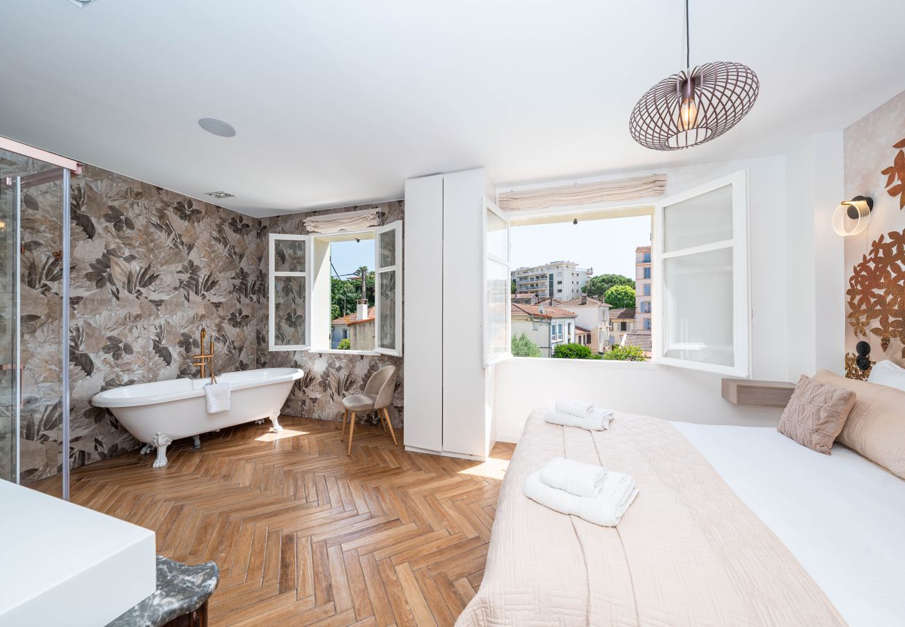 Villa in Cannes - Renovated 5 bedroom villa 1km from la croisette