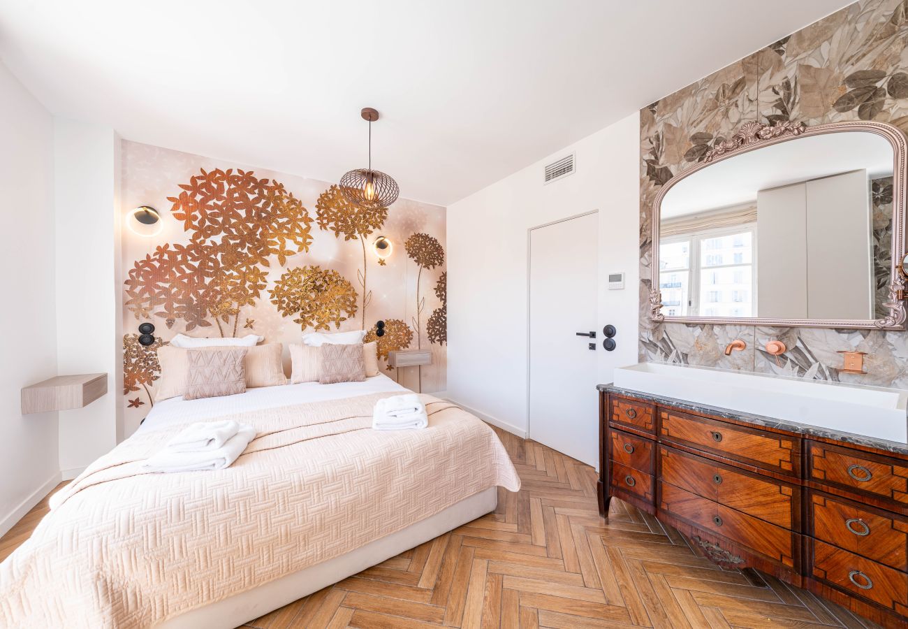 Villa in Cannes - Renovated 5 bedroom villa 1km from la croisette