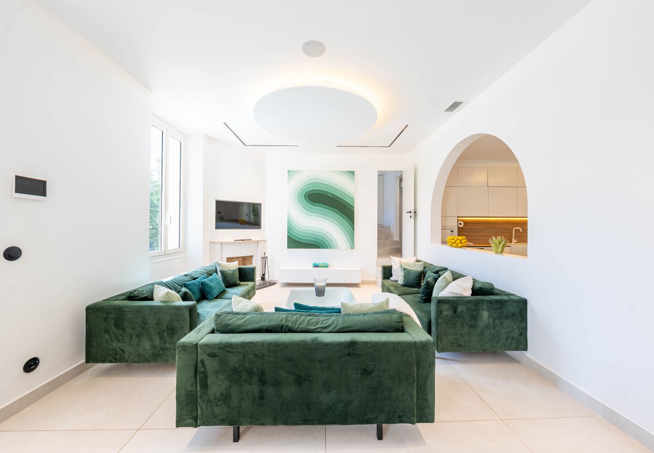 Villa in Cannes - Renovated 5 bedroom villa 1km from la croisette