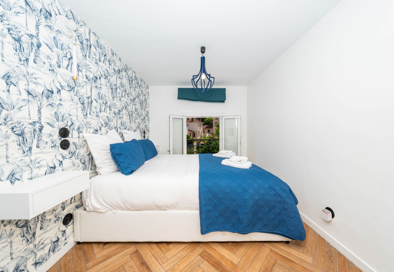 Villa in Cannes - Renovated 5 bedroom villa 1km from la croisette