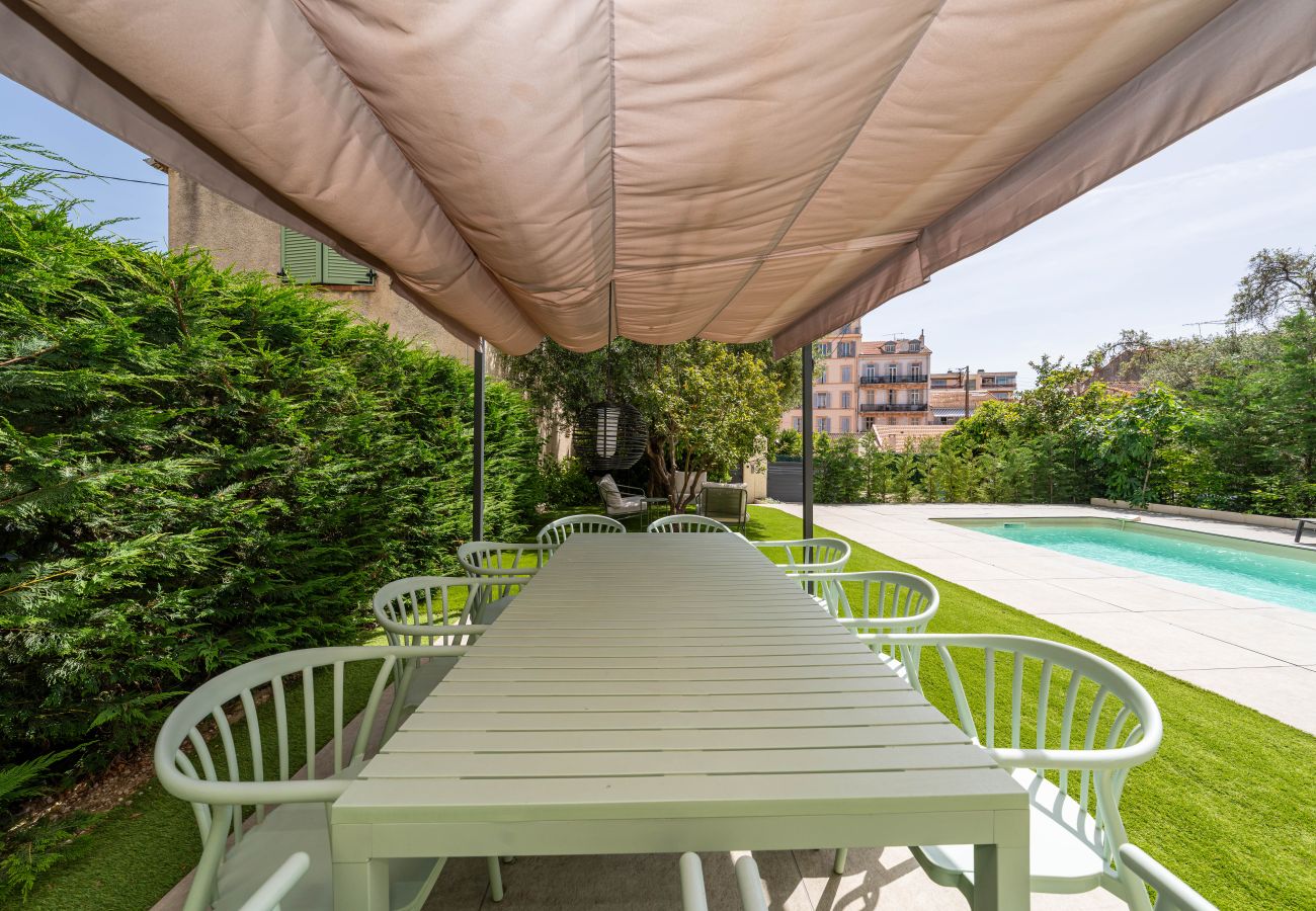 Villa in Cannes - Renovated 5 bedroom villa 1km from la croisette
