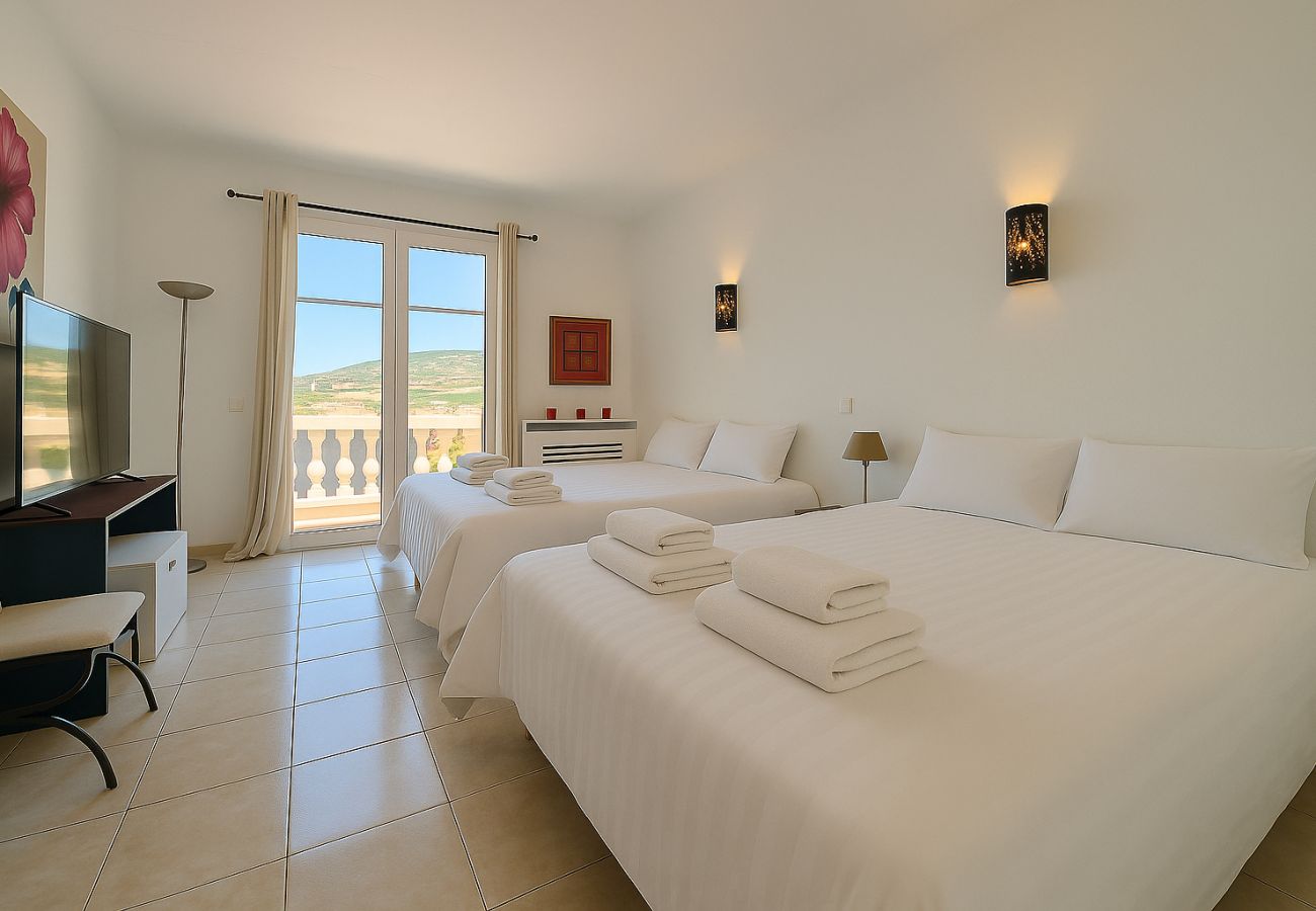 Apartment in Cannes - 2bed flat on the Croisette - 50m from the beach