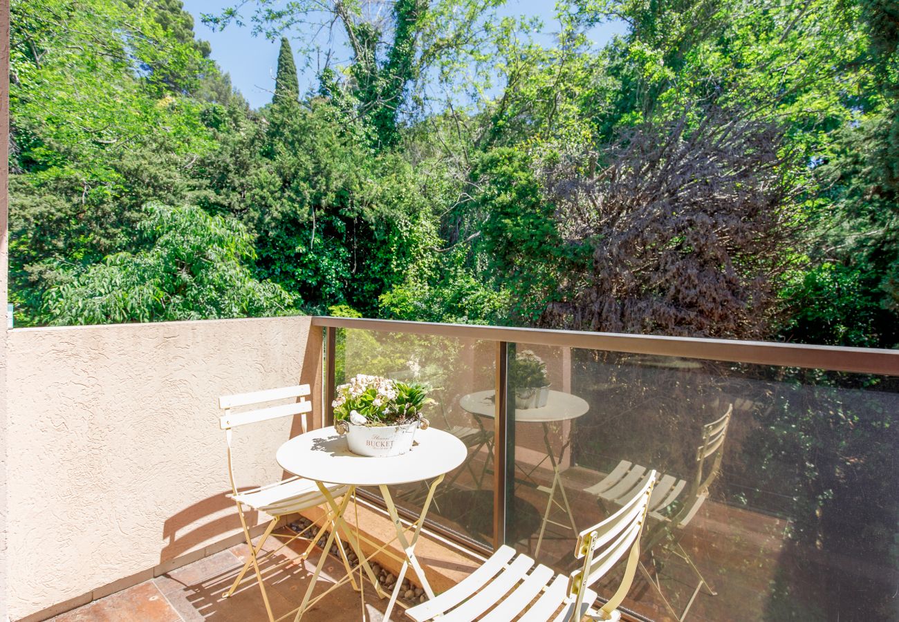 Apartment in Le Cannet - 5bed sea view large terrace with swimming pool 
