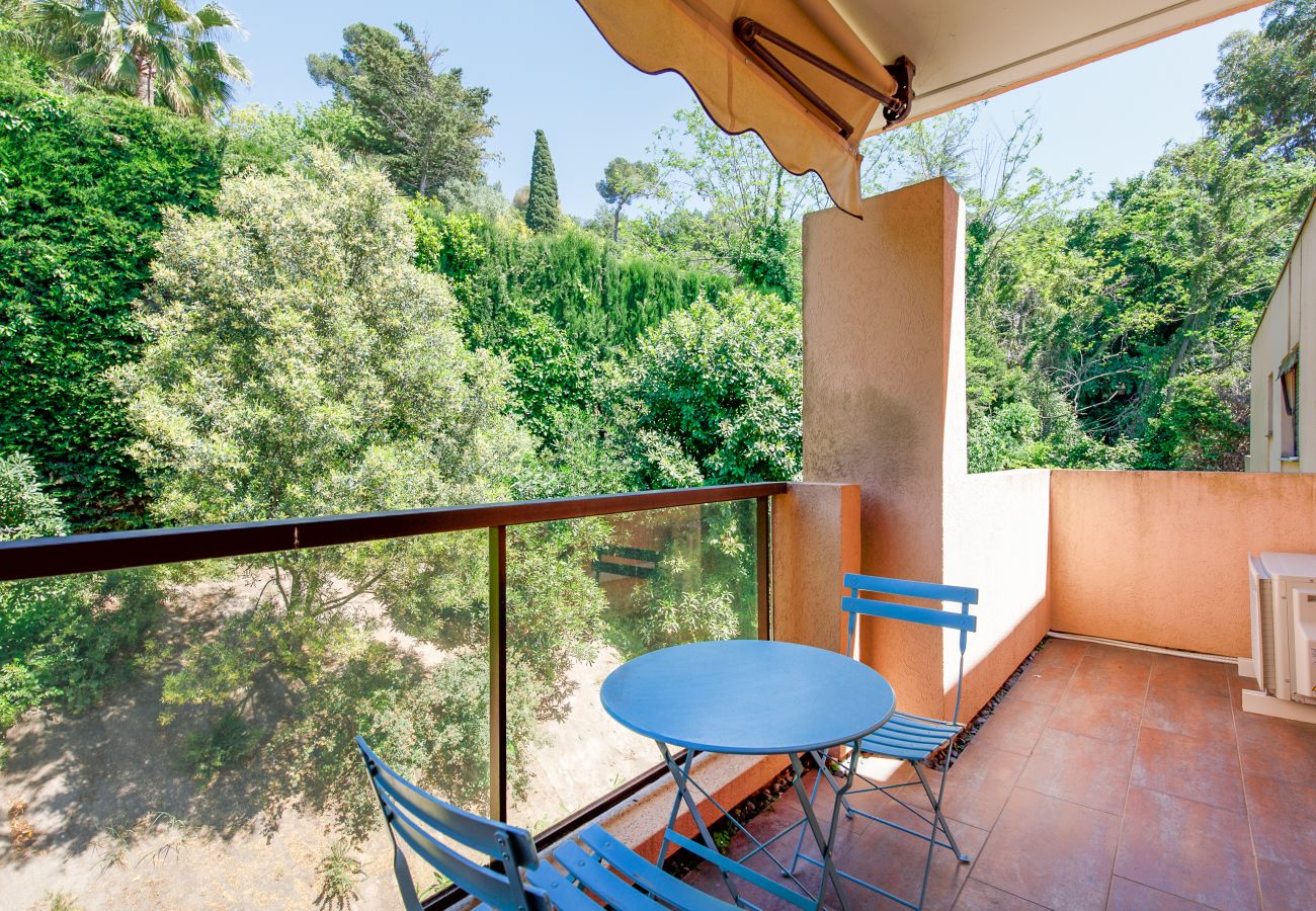 Apartment in Le Cannet - 5bed sea view large terrace with swimming pool 