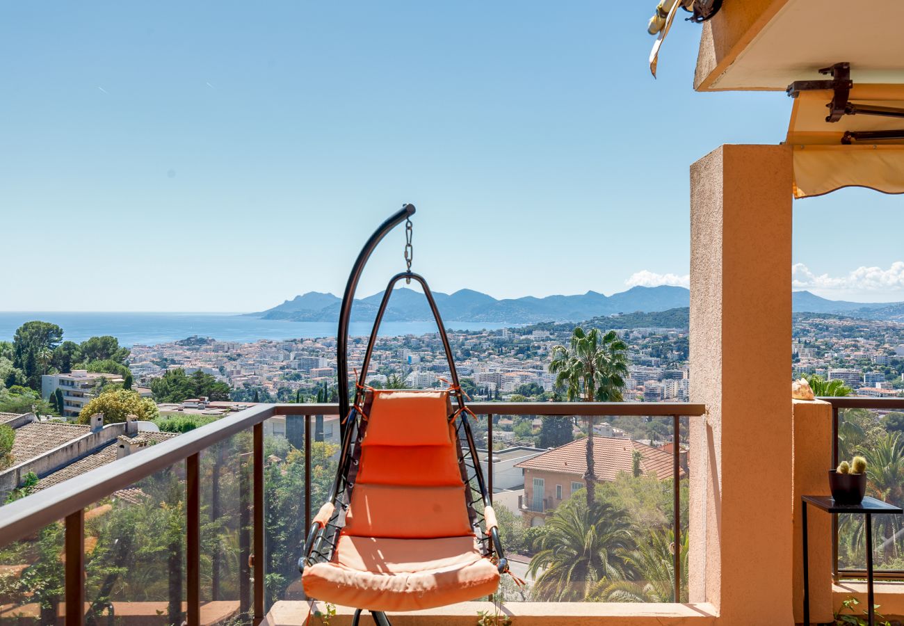 Apartment in Le Cannet - 5bed sea view large terrace with swimming pool 