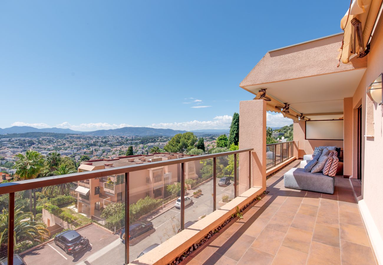 Apartment in Le Cannet - 5bed sea view large terrace with swimming pool 