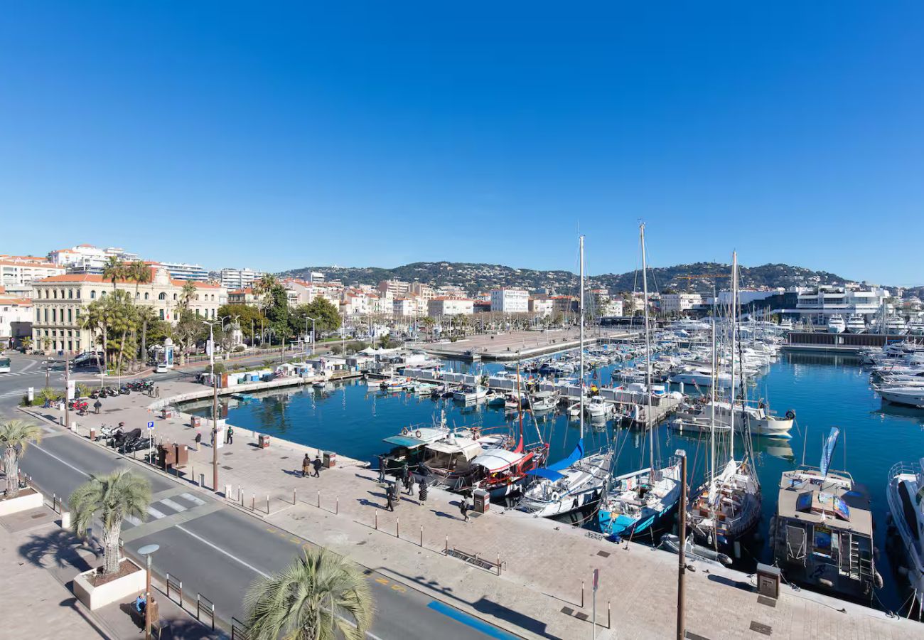 Apartment in Cannes - 3 bedroom flat with panoramic sea view - 500m Croisette
