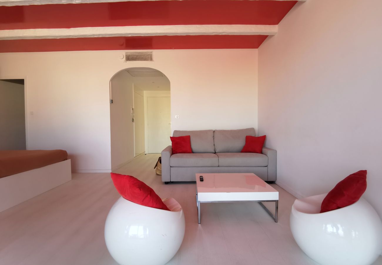 Studio in Cannes - Magnificent studio apartment in Le Gray d'Albion - 50 metres from La Croisette