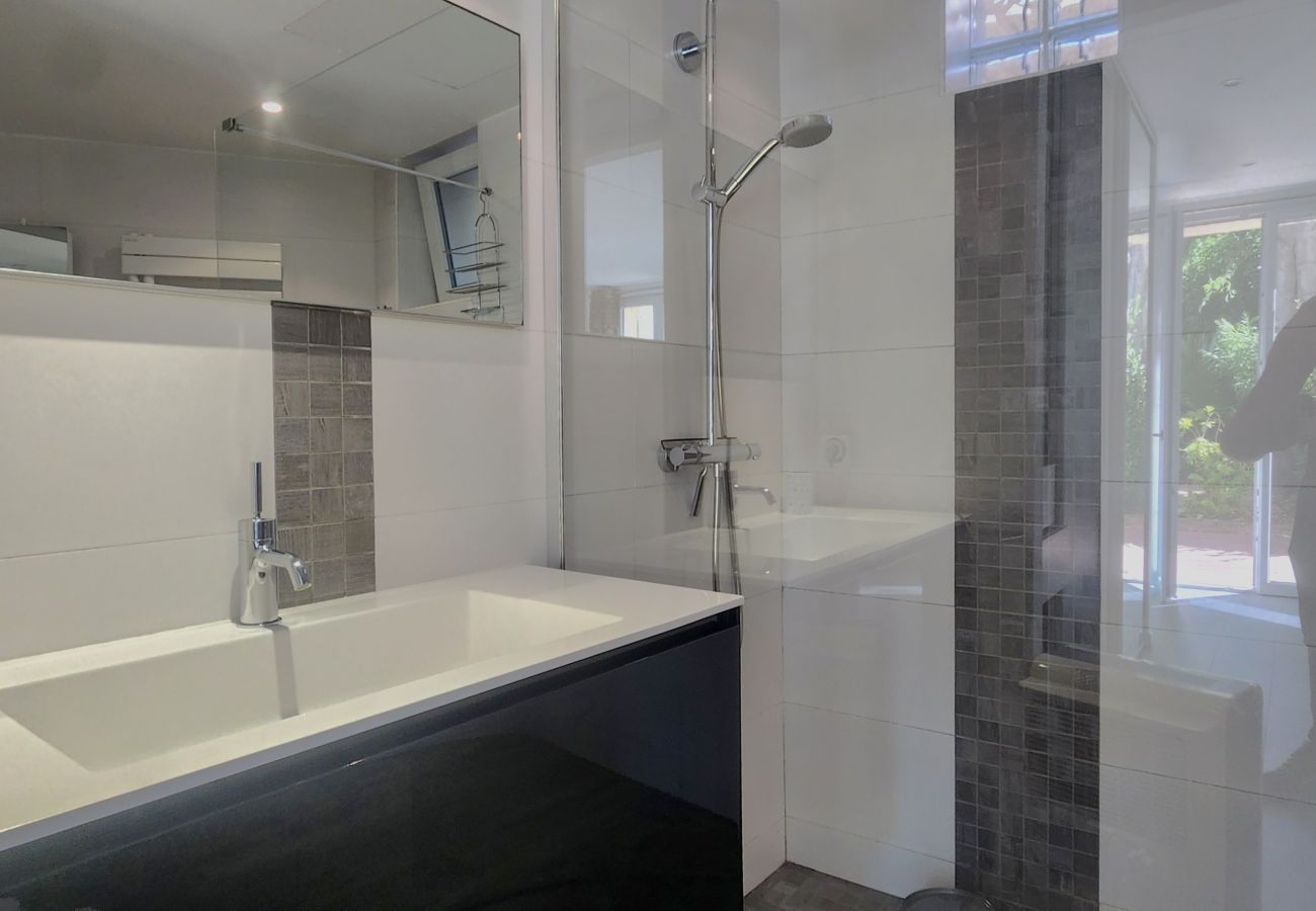 Apartment in Cannes - 2-bedroom flat in Cannes city centre