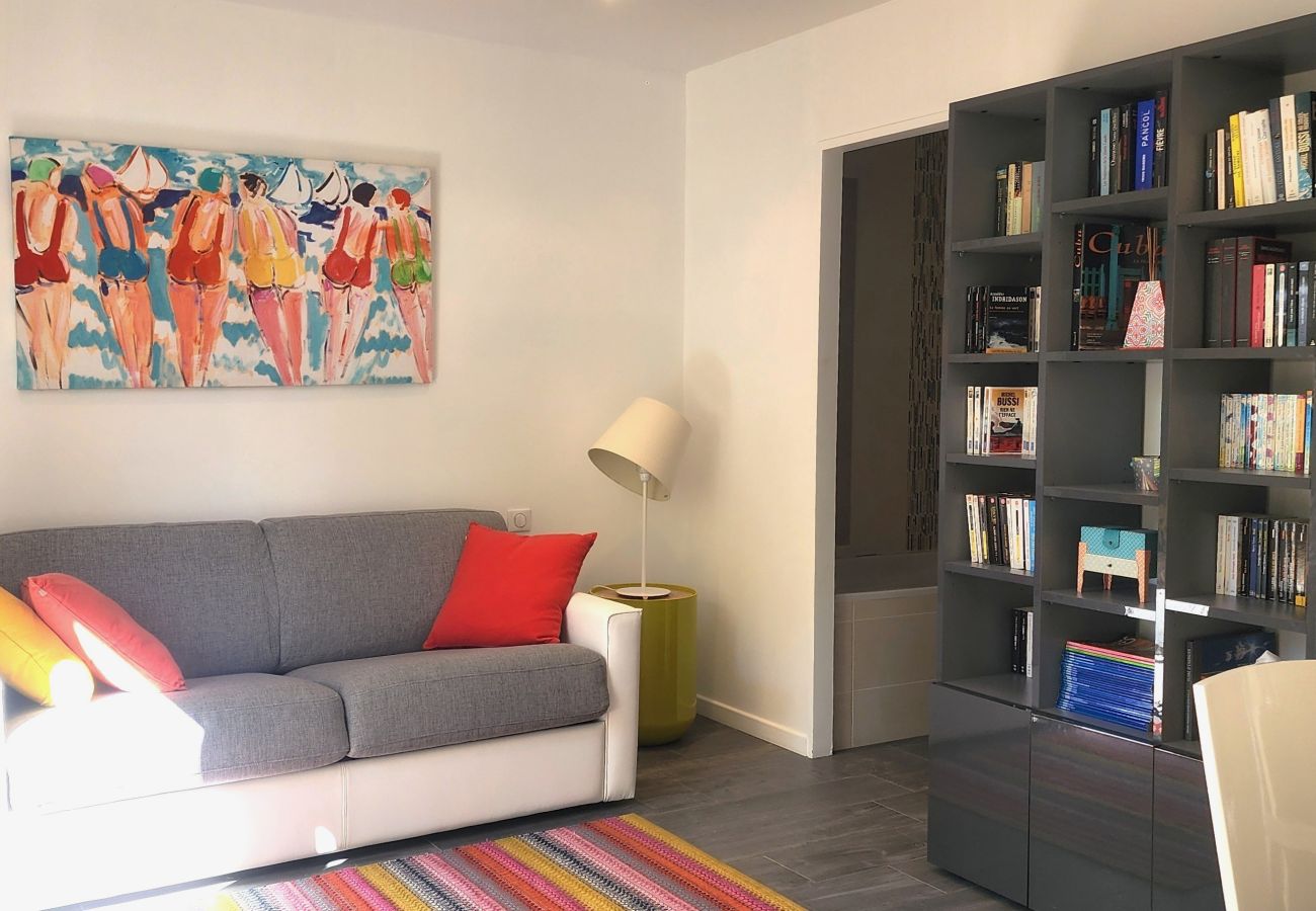 Apartment in Cannes - 2-bedroom flat in Cannes city centre