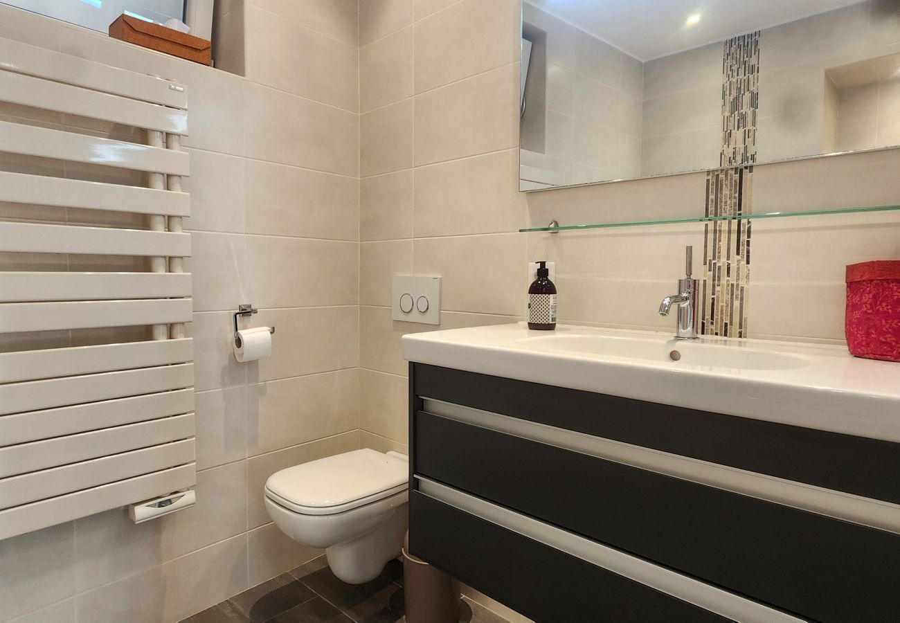 Apartment in Cannes - 2-bedroom flat in Cannes city centre