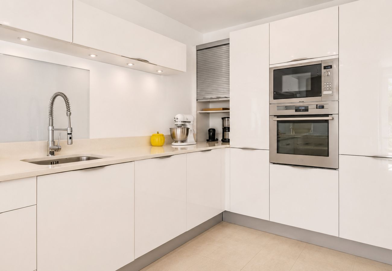 Apartment in Cannes - 2-bedroom flat in Cannes city centre