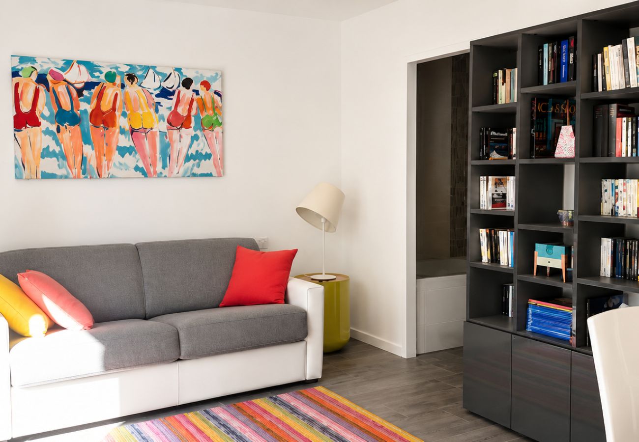 Apartment in Cannes - 2-bedroom flat in Cannes city centre