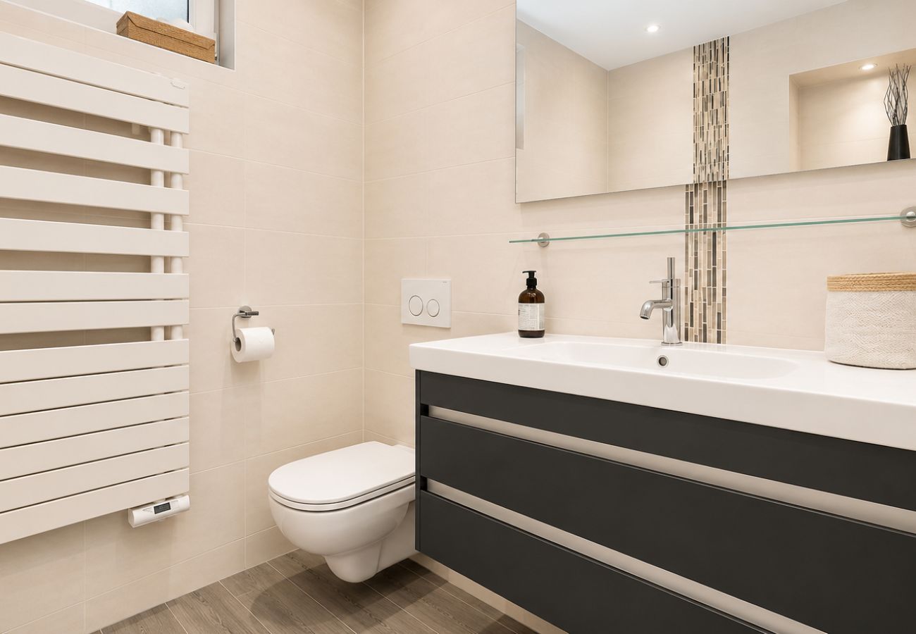 Apartment in Cannes - 2-bedroom flat in Cannes city centre