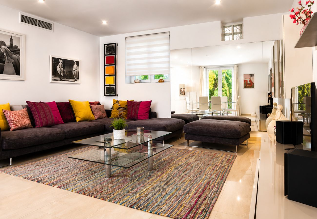 Apartment in Cannes - 2-bedroom flat in Cannes city centre