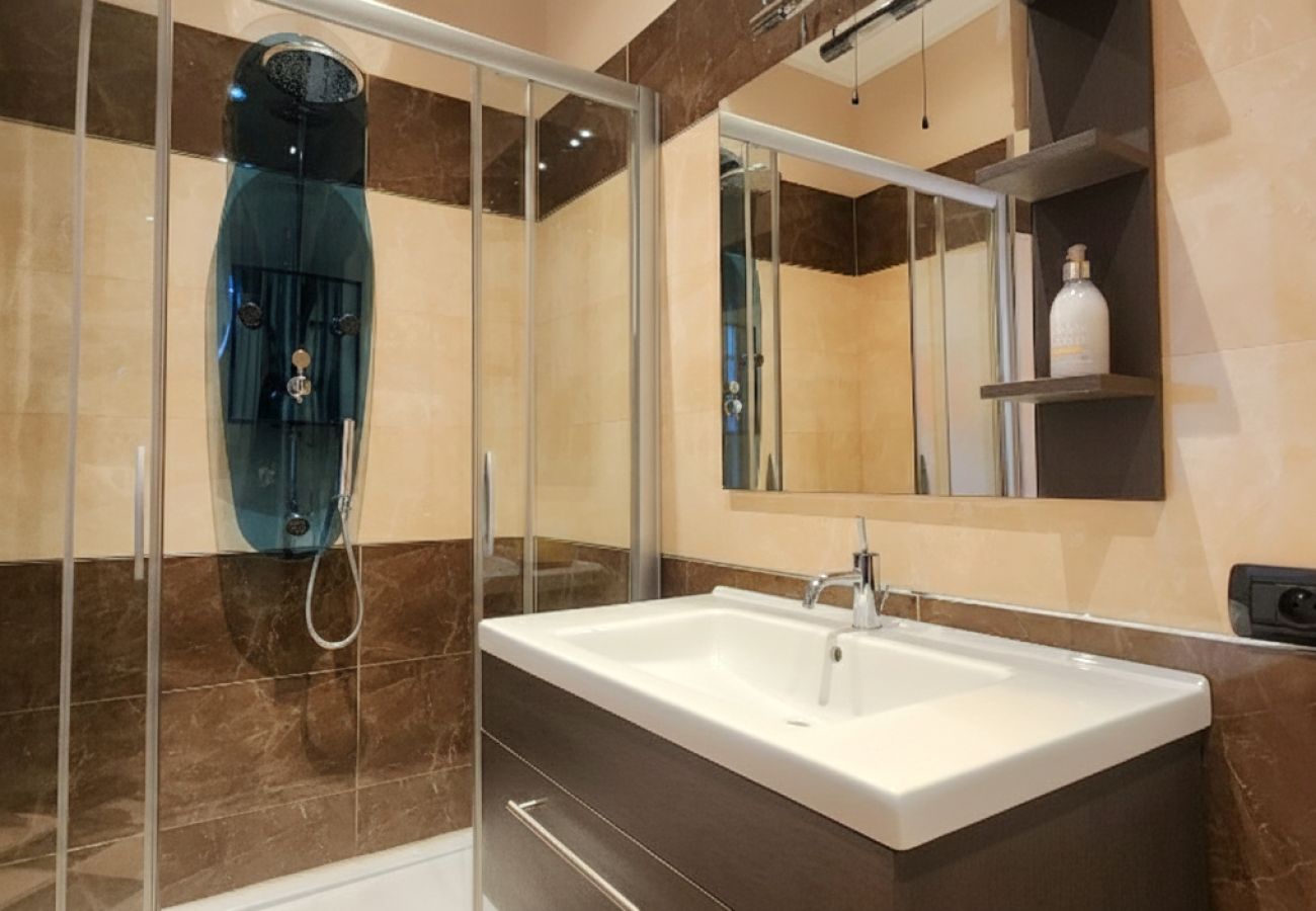 Apartment in Cannes - Charming 2-room apartment in central Cannes - 300 metres from La Croisette