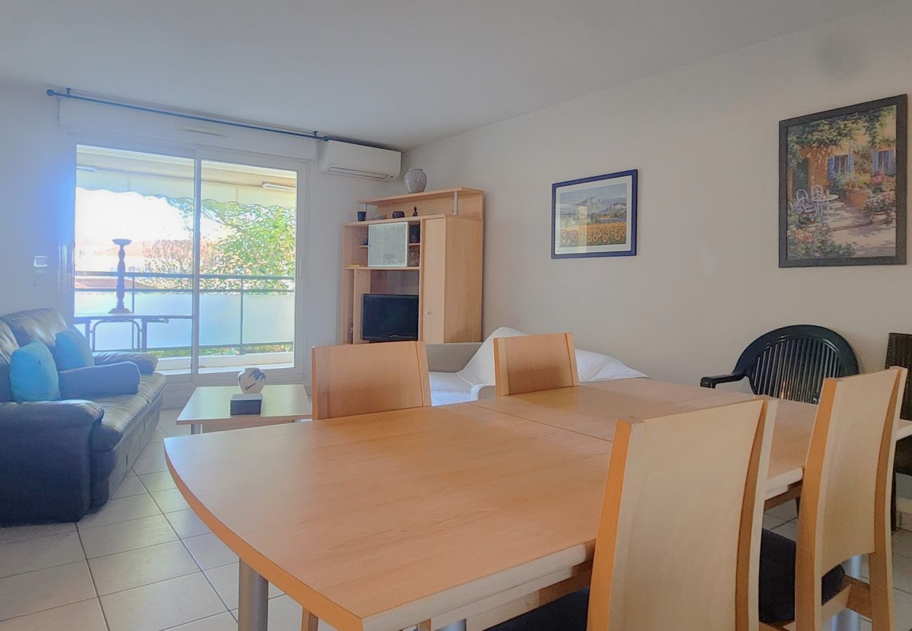 Apartment in Cannes - 3-room air-conditioned apartment in central Cannes - Parking