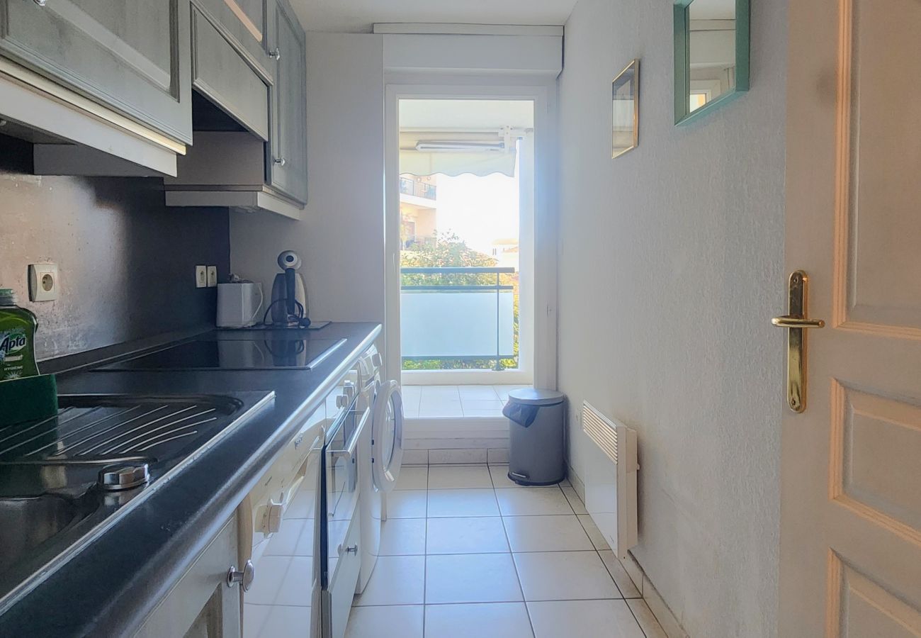 Apartment in Cannes - 3-room air-conditioned apartment in central Cannes - Parking