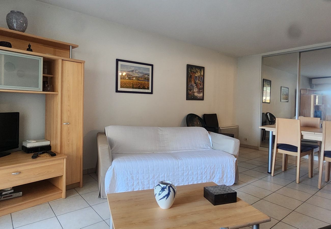 Apartment in Cannes - 3-room air-conditioned apartment in central Cannes - Parking