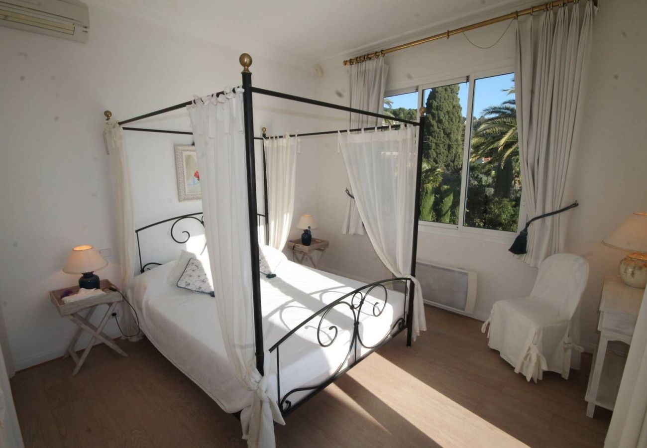Villa in Cannes - 5-bedroom villa in central Cannes with private pool