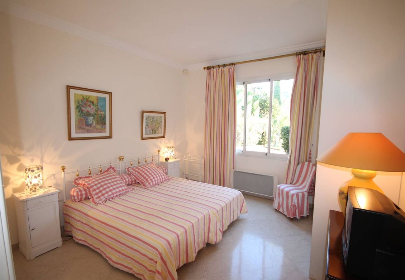 Villa in Cannes - 5-bedroom villa in central Cannes with private pool