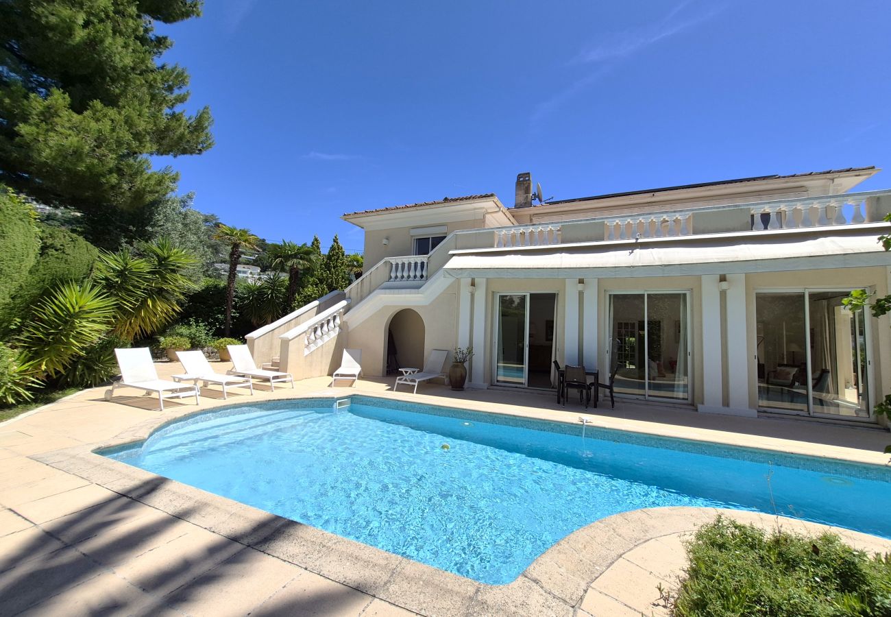 Villa in Cannes - 5-bedroom villa in central Cannes with private pool