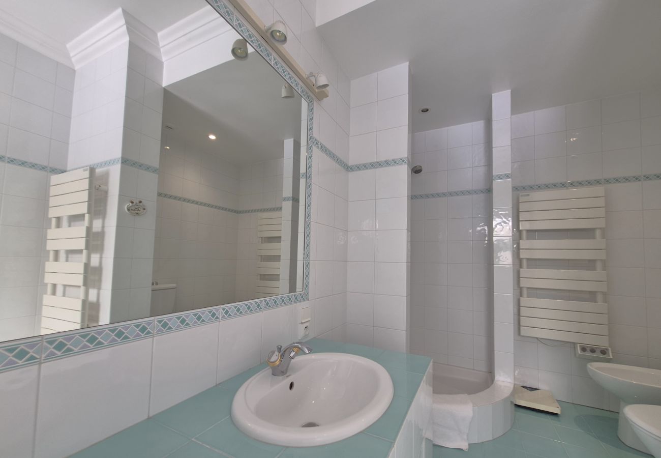 Villa in Cannes - 5-bedroom villa in central Cannes with private pool