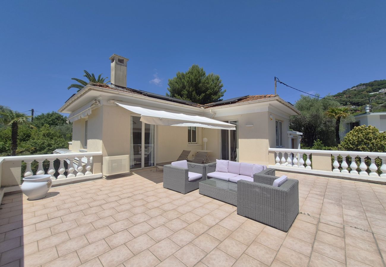 Villa in Cannes - 5-bedroom villa in central Cannes with private pool