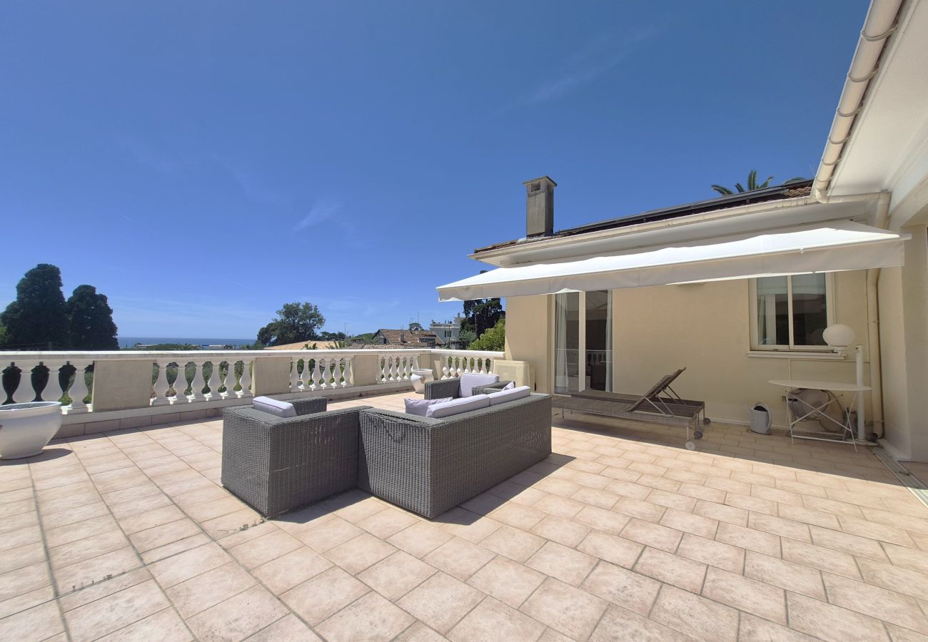 Villa in Cannes - 5-bedroom villa in central Cannes with private pool
