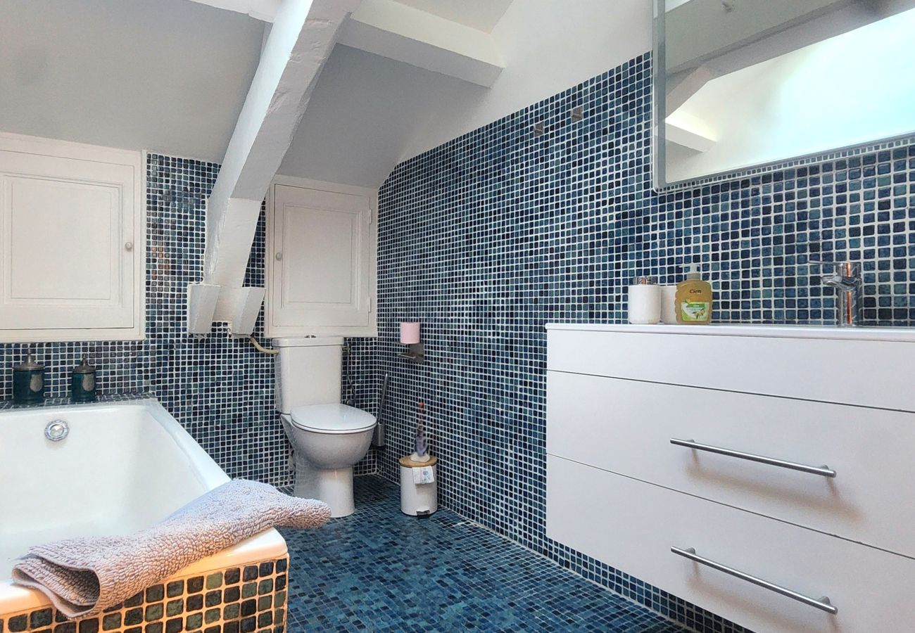 Apartment in Cannes - 2-bedroom apartment in central Cannes with terrace - 800 metres from La Croisette