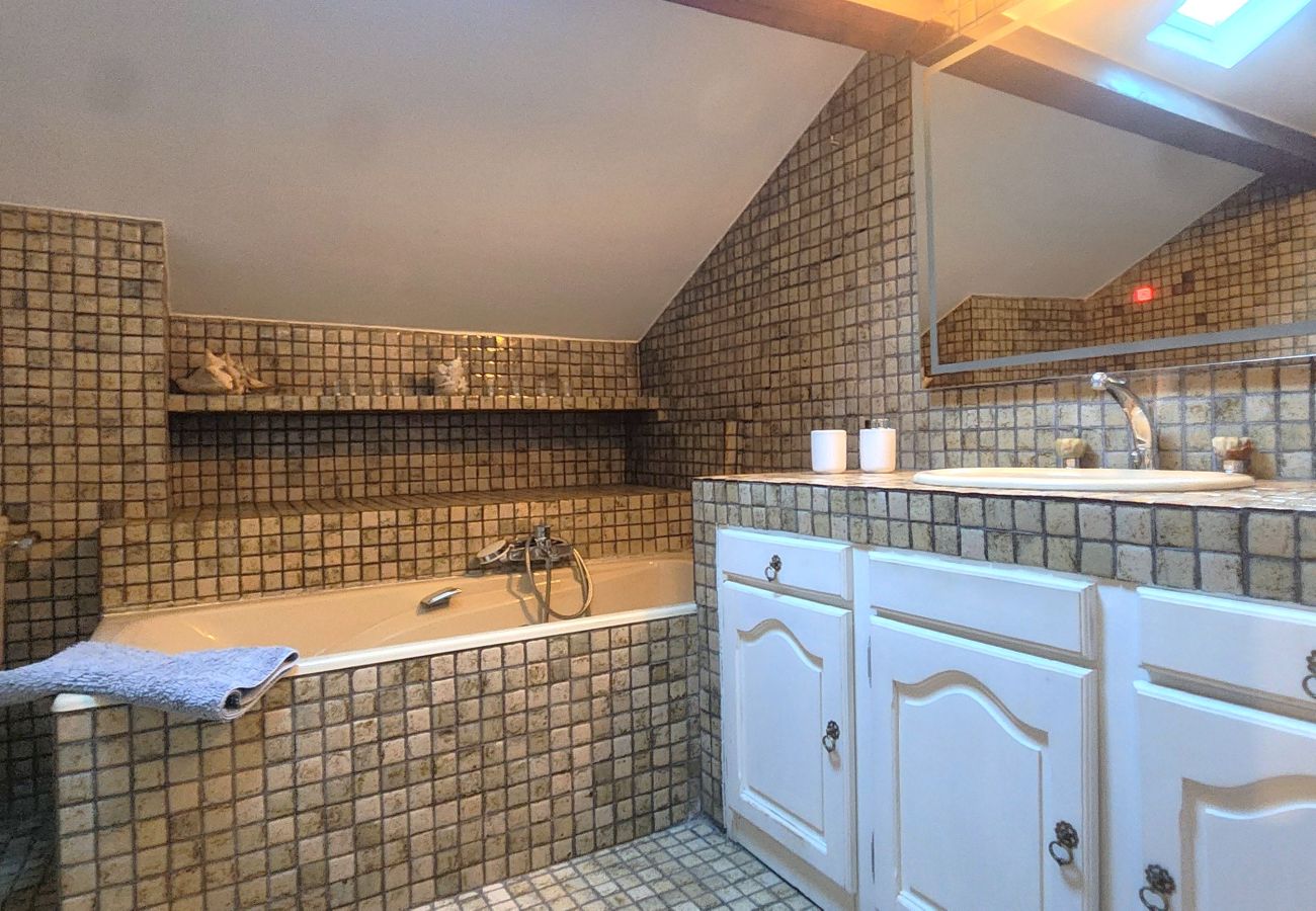 Apartment in Cannes - 2-bedroom apartment in central Cannes with terrace - 800 metres from La Croisette