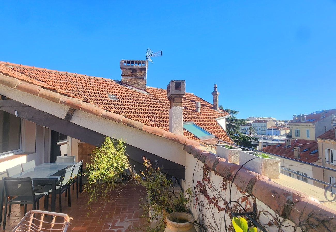 Apartment in Cannes - 2-bedroom apartment in central Cannes with terrace - 800 metres from La Croisette
