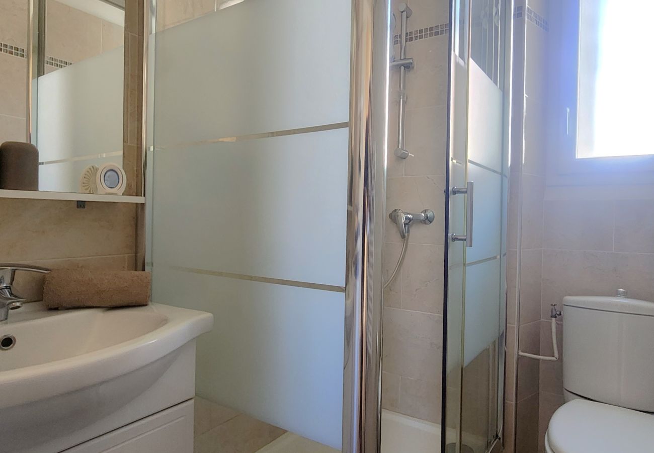 Apartment in Cannes - 3-bedroom apartment city center with private parking - 300 metres from the beaches 