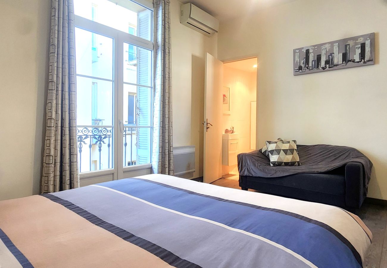 Apartment in Cannes - 3-bedroom apartment city center with private parking - 300 metres from the beaches 