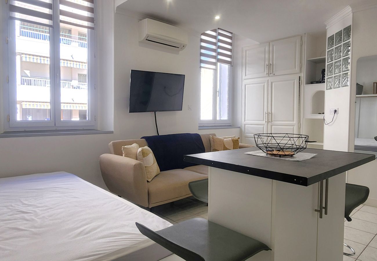 Studio in Cannes - Charming studio apartment in central Cannes - 700 metres from La Croisette