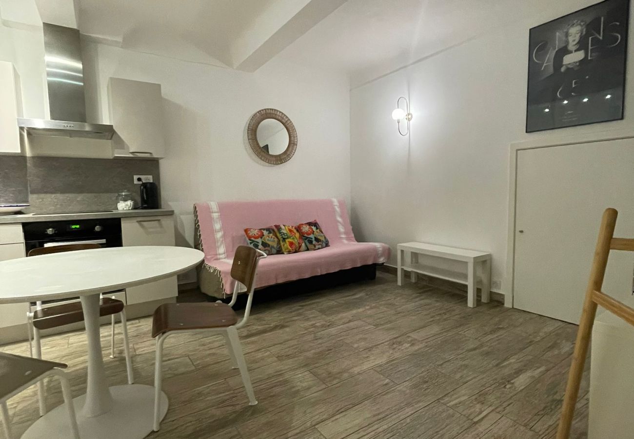 Apartment in Cannes - 2-room flat in central Cannes - 200m from the beaches 