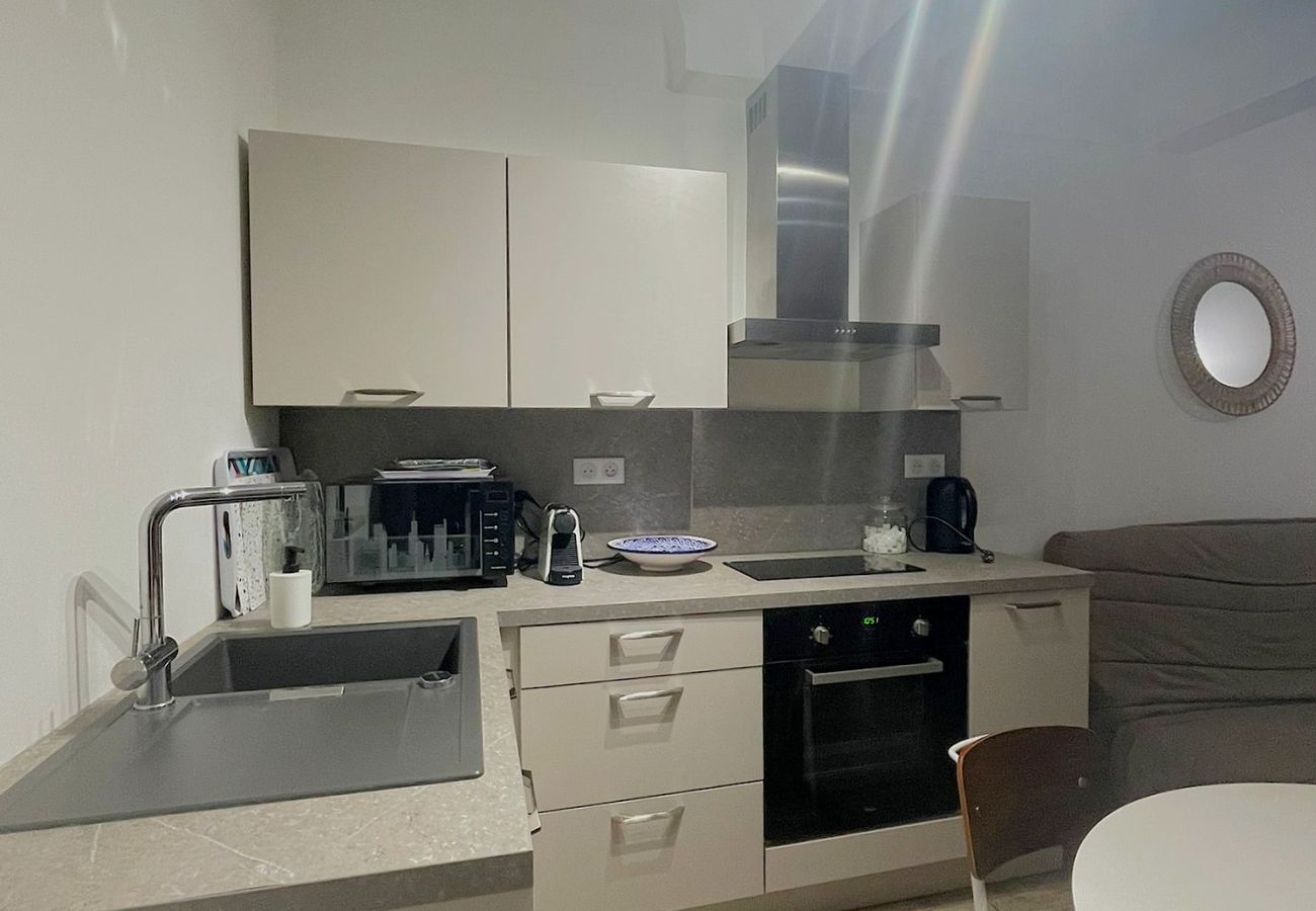 Apartment in Cannes - 2-room flat in central Cannes - 200m from the beaches 