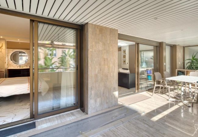 Apartment in Cannes - 3 rooms in the center of Cannes - 50m from the Croisette