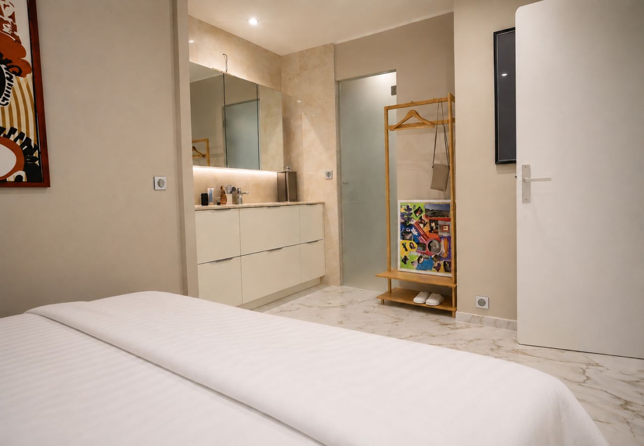 Apartment in Cannes - 3 rooms in the center of Cannes - 50m from the Croisette