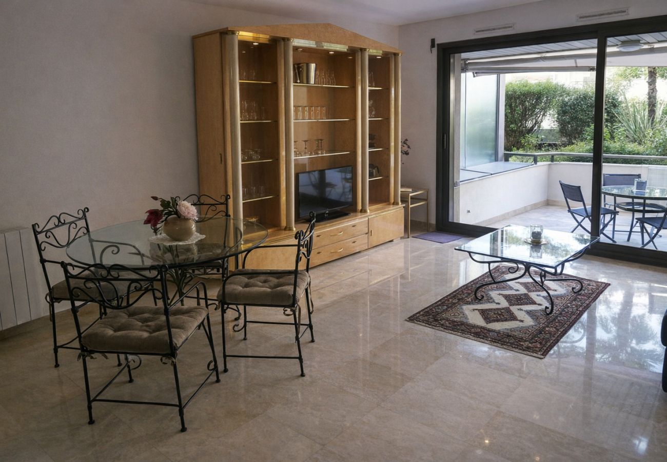 Studio in Cannes - Studio apartment in Gray d'Albion, central Cannes - 50 meters from La Croisette